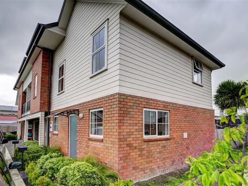 87 Chiefs Court, Hamilton East