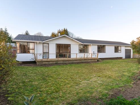 2938 Broadlands Road, Broadlands