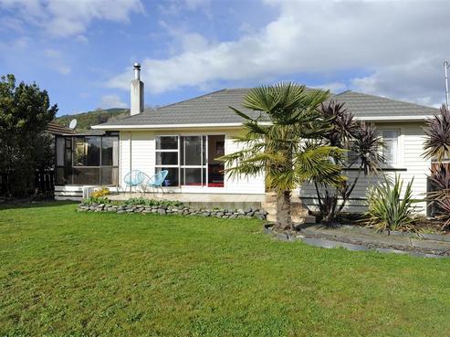 11 Palm Avenue, Stoke