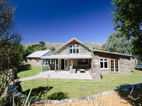 14 Loach Road, Hawea Flat