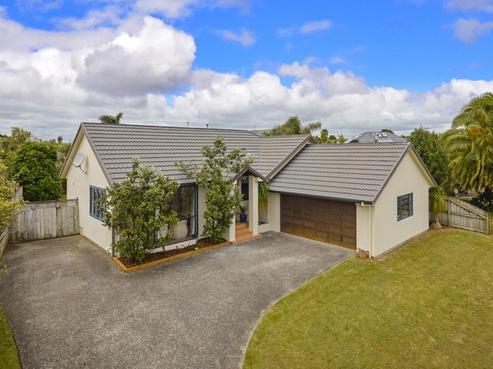 24 Lothian Brae, Wattle Downs