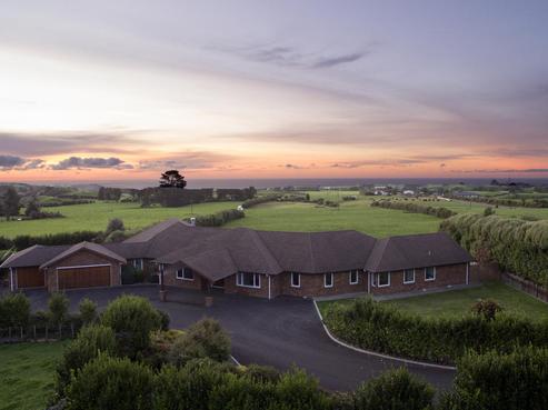 756 Plymouth Road, Oakura