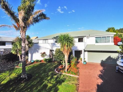 37 Alec Craig Way, Gulf Harbour