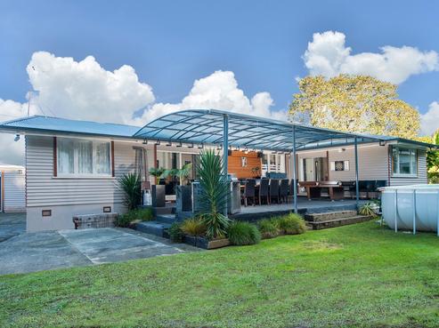 9 Woodhill Close, Avenues