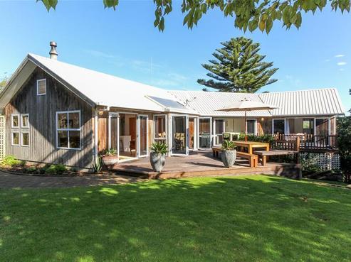 16A Russell Drive, Oakura