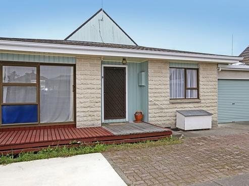 3/2 Ypres Street, Greenmeadows