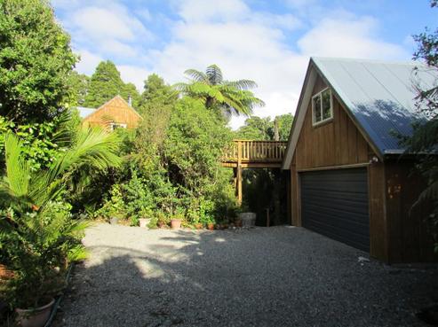 11 Hartmount Place, Punakaiki
