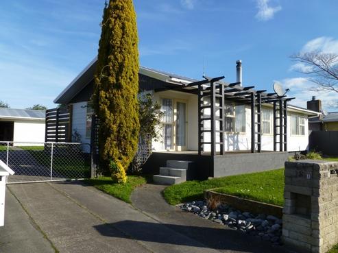 8 Duckworth Crescent, Greenmeadows