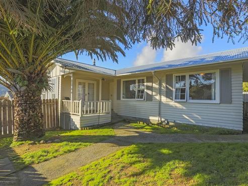 121 Holborn Drive, Stokes Valley