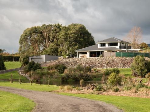 71 Takapu Road, Manakau
