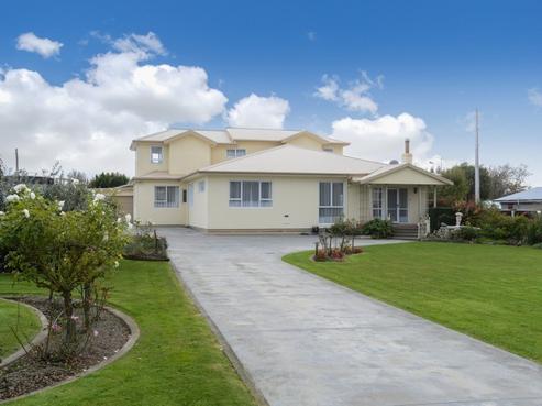 307 Norton Road, Akina