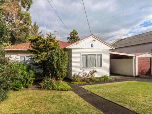 327 Waiuku Road, Puni