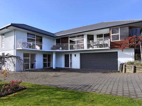 25 Idesia Grove, Richmond