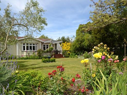 15 Daniel Street, Martinborough