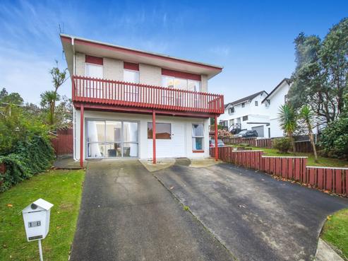 2/18 Girrahween Drive, Totara Vale