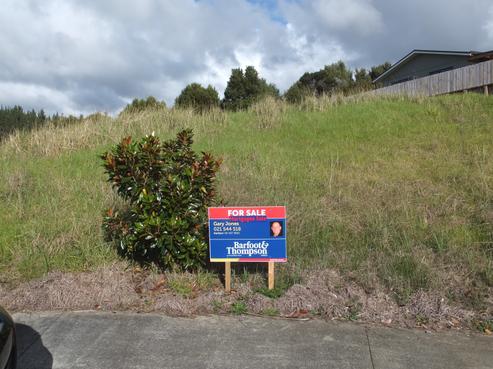 11 Magnolia Drive, Cable Bay