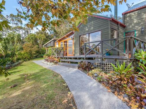7C South Lynn Road, Titirangi