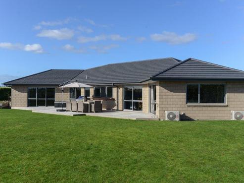 76 Jarvis Road, Twyford
