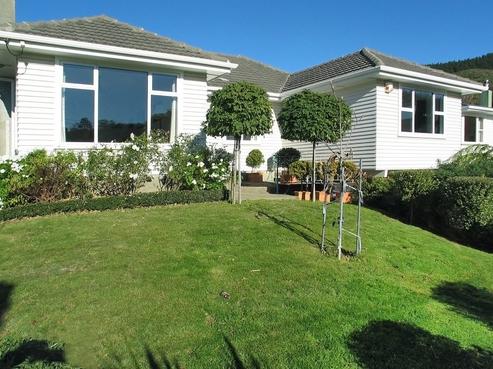 41 Larsen Crescent, Tawa