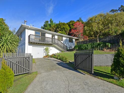 15 Tiroiti Grove, Stokes Valley