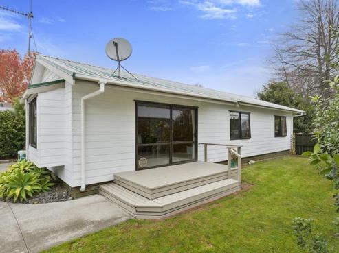 15 Moore Street, Leamington