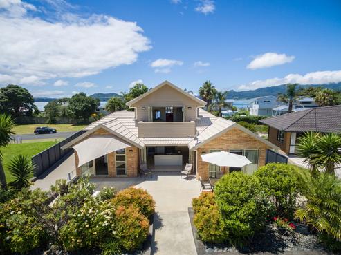 7 Barbados Way, One Tree Point