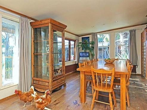 10 Tomoana Road, Mahora