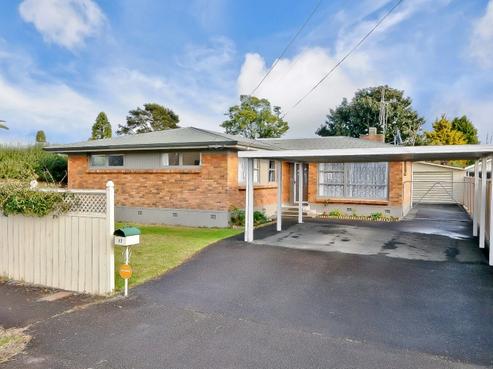 17 Betley Crescent, Fairview Downs