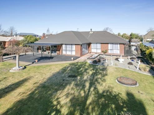 18 Eders Road, Woodend