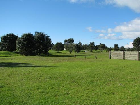 111 The Fairway, Matarangi