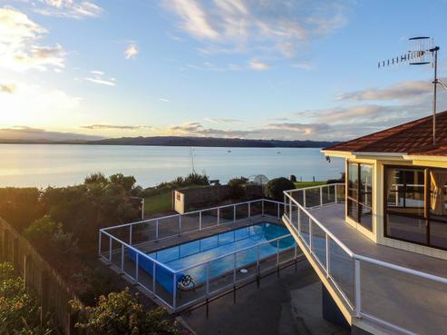 31 Manaia View Road, One Tree Point