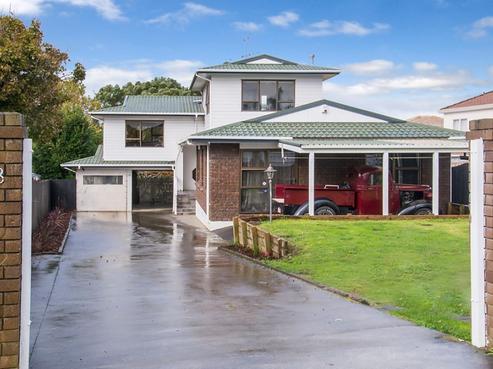 18A Bradbury Road, Botany Downs
