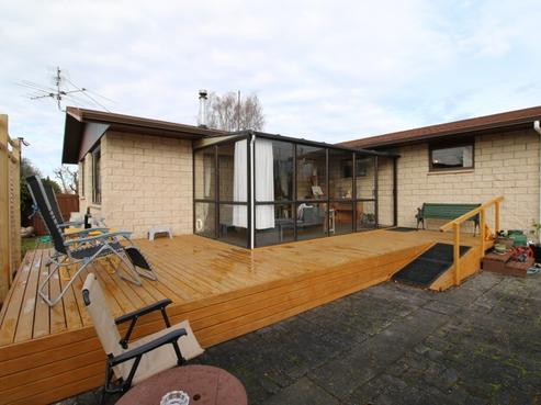 15 Woods Street, Allenton