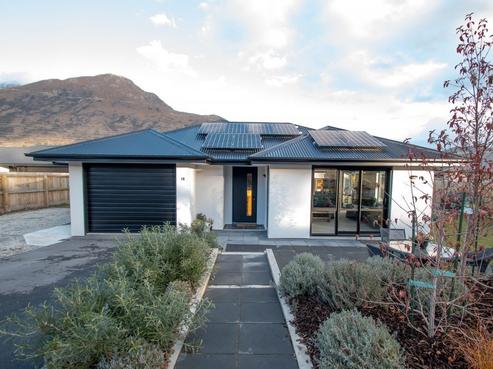12 Oxfordshire Avenue, Lower Shotover