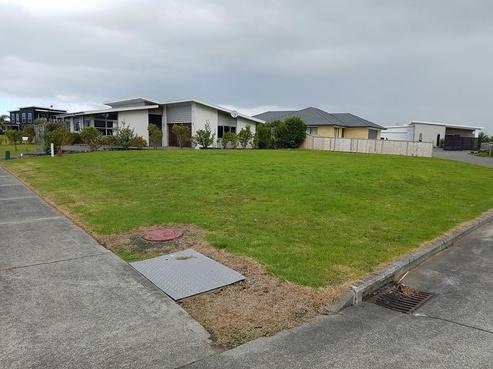 96 Barbados Way, One Tree Point