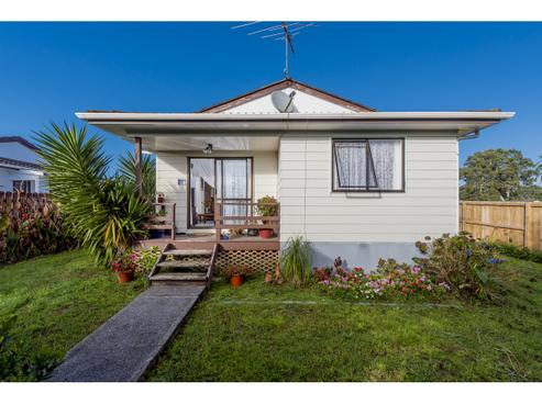 2/24 Edwin Freeman Place, Ranui