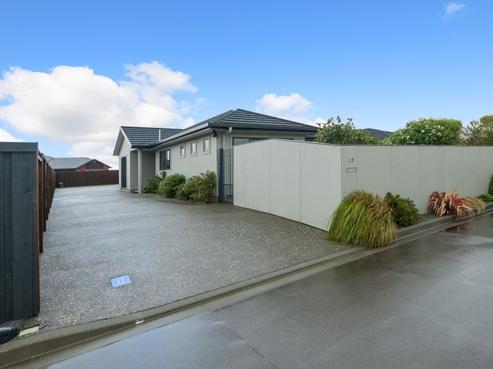 28 Kelso Grove, Kelson