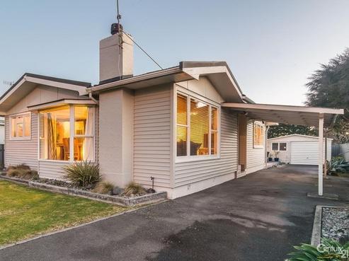 16 Mazengarb Road, Paraparaumu Beach