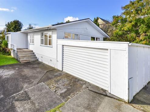 2/14 Manuwai Road, Torbay