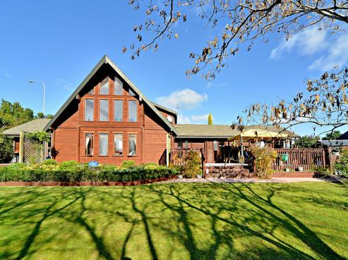 1 Orangewood Drive, Northpark