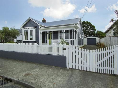 17 Bay Street, Petone