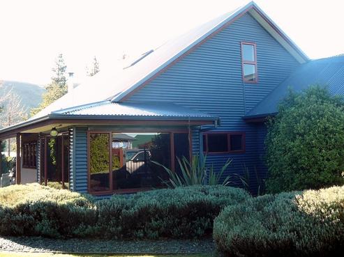 15 Albert Drive, Clyde