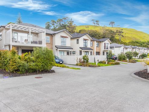 28 Tauoma Crescent, Stonefields