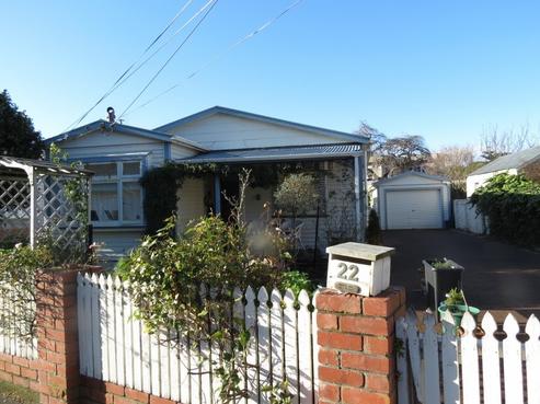 22 Riddlers Crescent, Petone