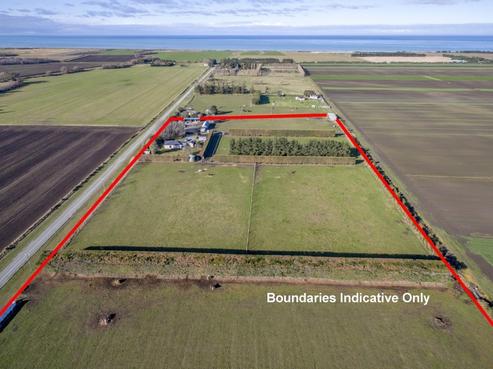 60 Smiths Road, Southbridge