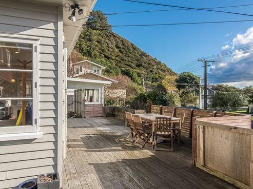 14 Tawa Street, Eastbourne
