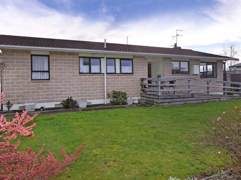 6 Field Place, Richmond