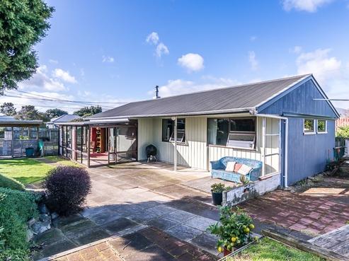 22 Rangihiroa Street, Waikanae Beach