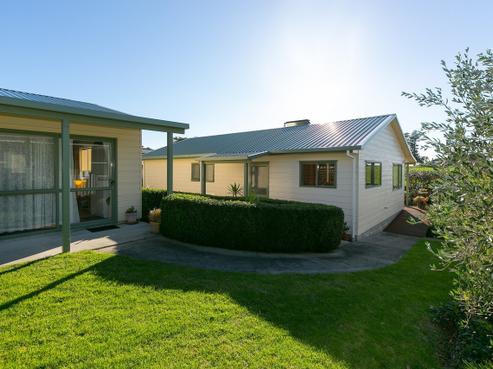 25 Clifton Drive, Waitara