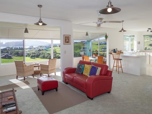 14 Hibiscus Avenue, Cable Bay